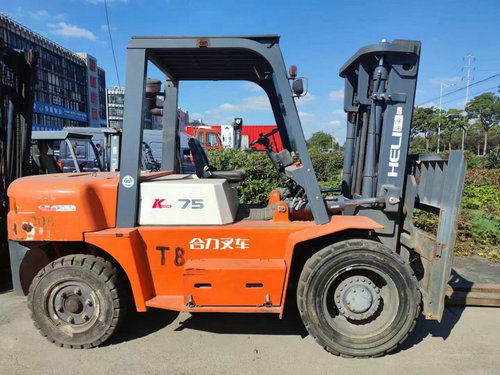 二手合力7.5吨叉车